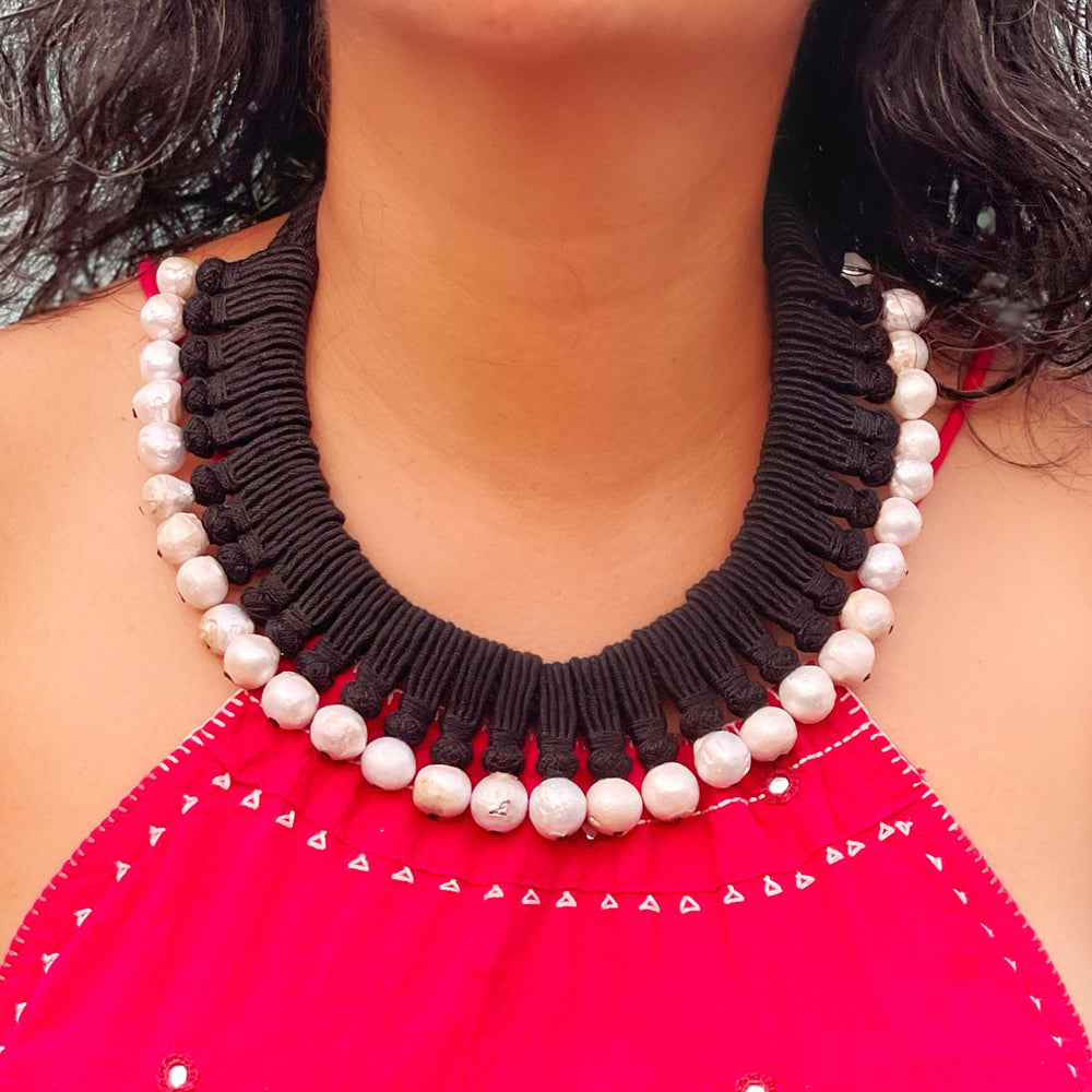 Baroque Pearl Knotted Choker Necklace